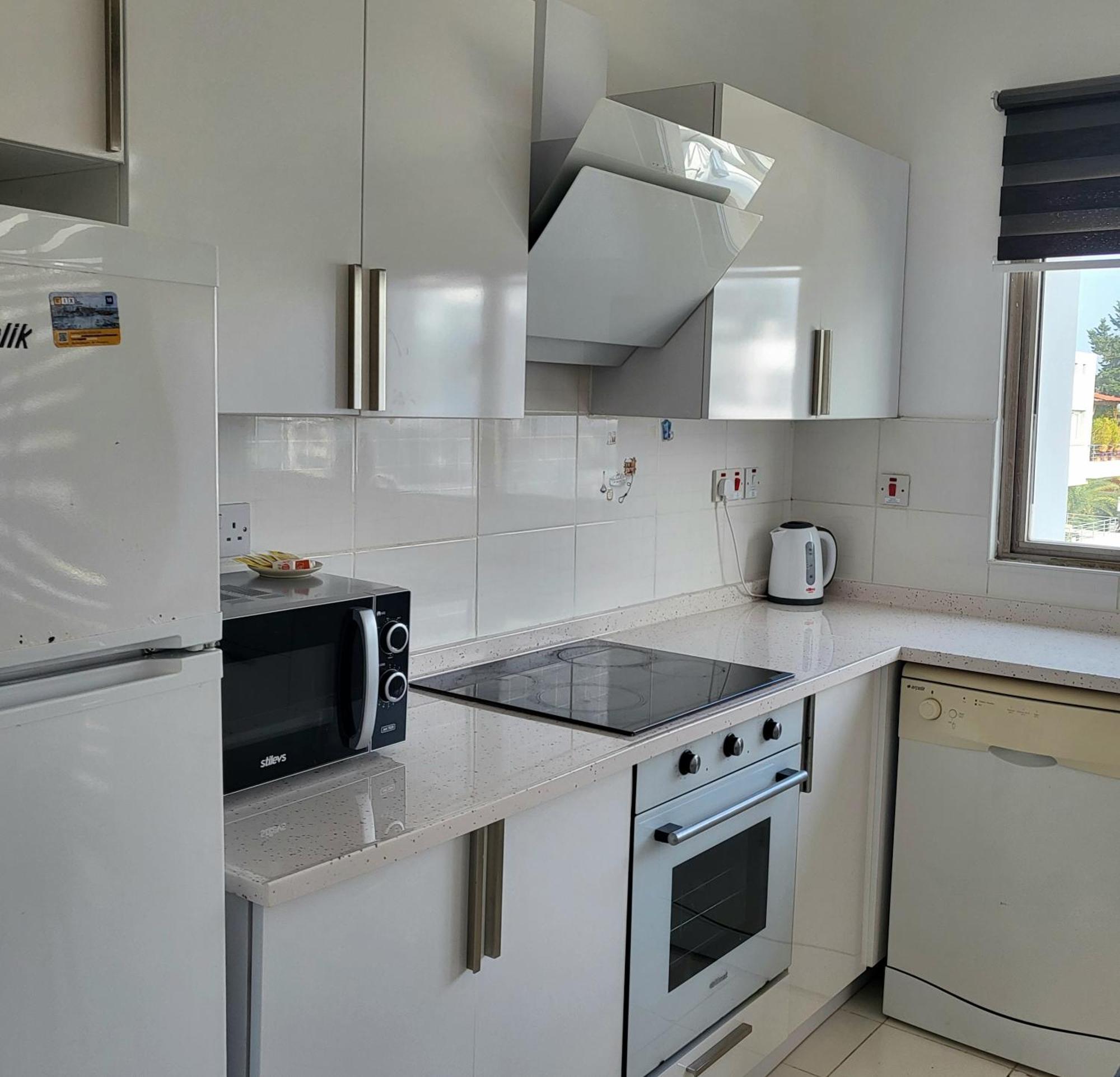 Rix Palm Apartments Кирения Экстерьер фото