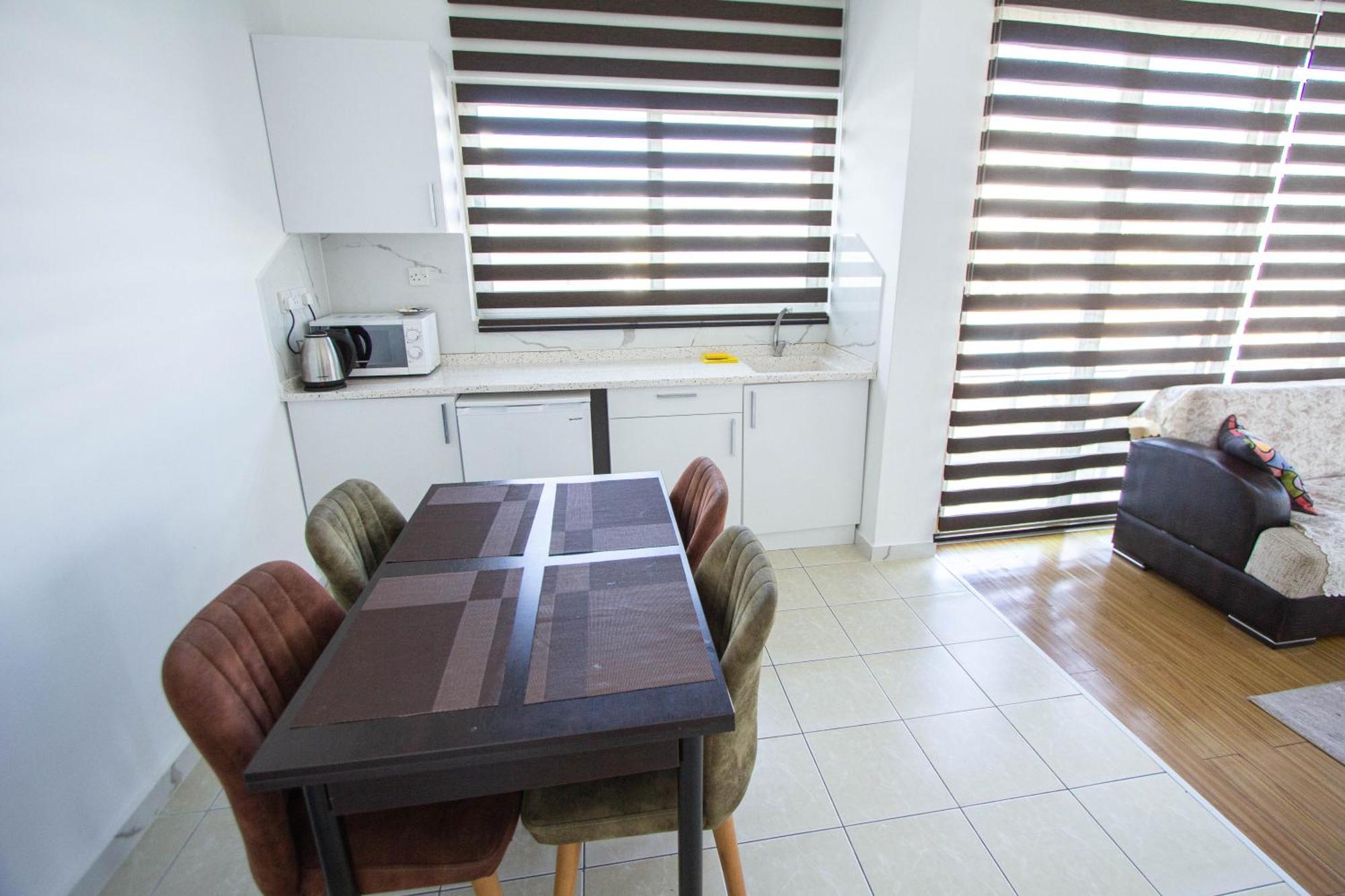 Rix Palm Apartments Кирения Экстерьер фото